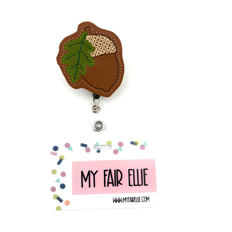 Acorn with Leaf // Badge Buddy