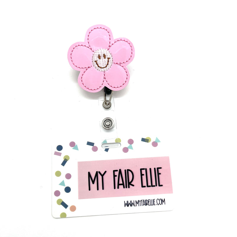 Light Pink Smile Daisy // Badge Buddy