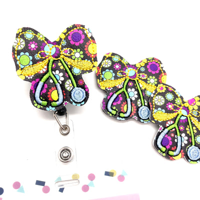 Groovy Daisy Print Stethoscope Bow // Badge Buddy