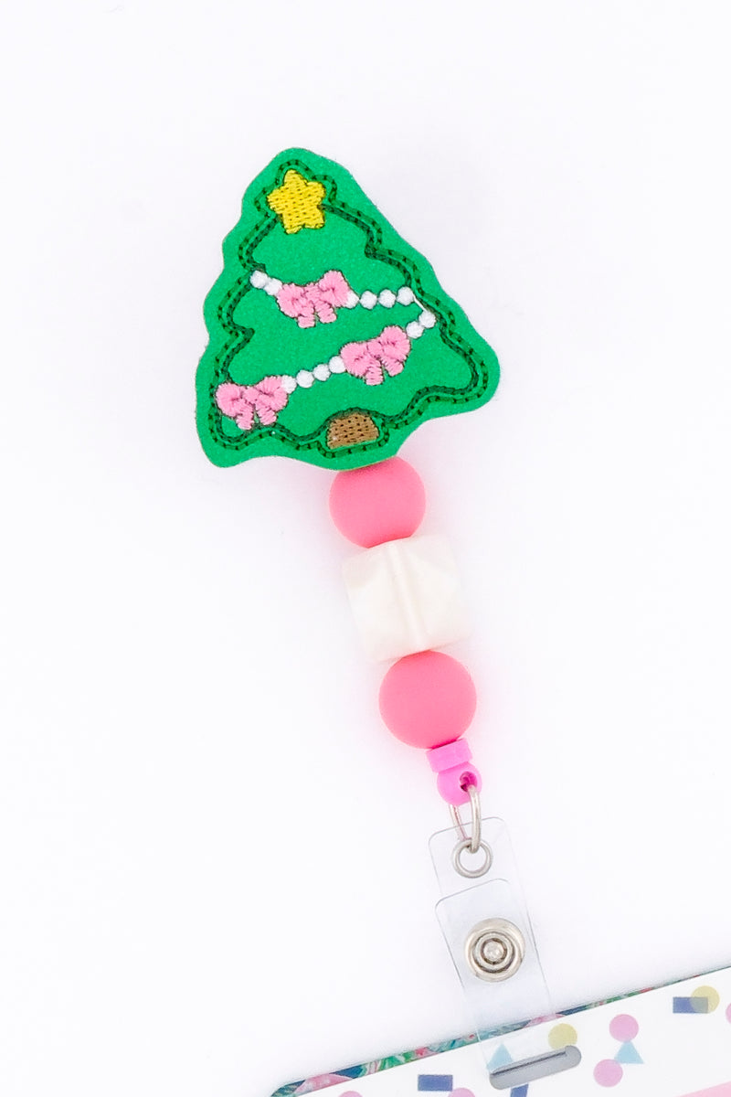 Christmas Tree with Pink Bows // Christmas