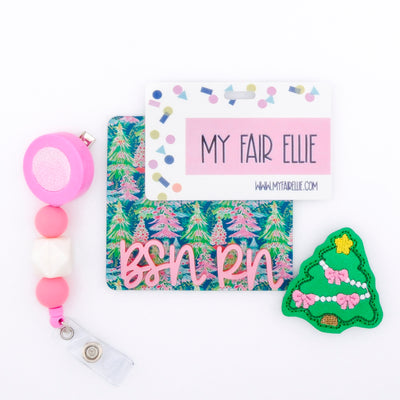 Christmas Tree with Pink Bows // Christmas