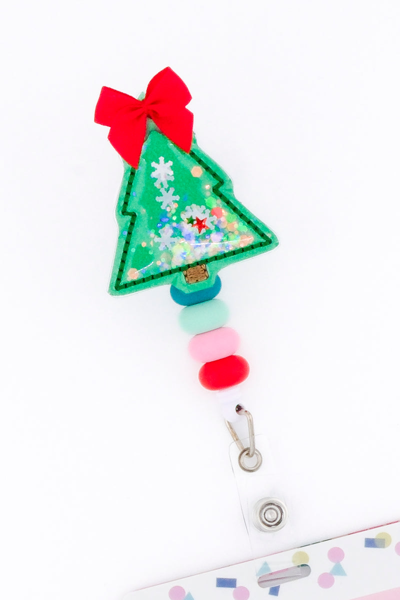 Green Shaker Tree with Red Bow // Christmas