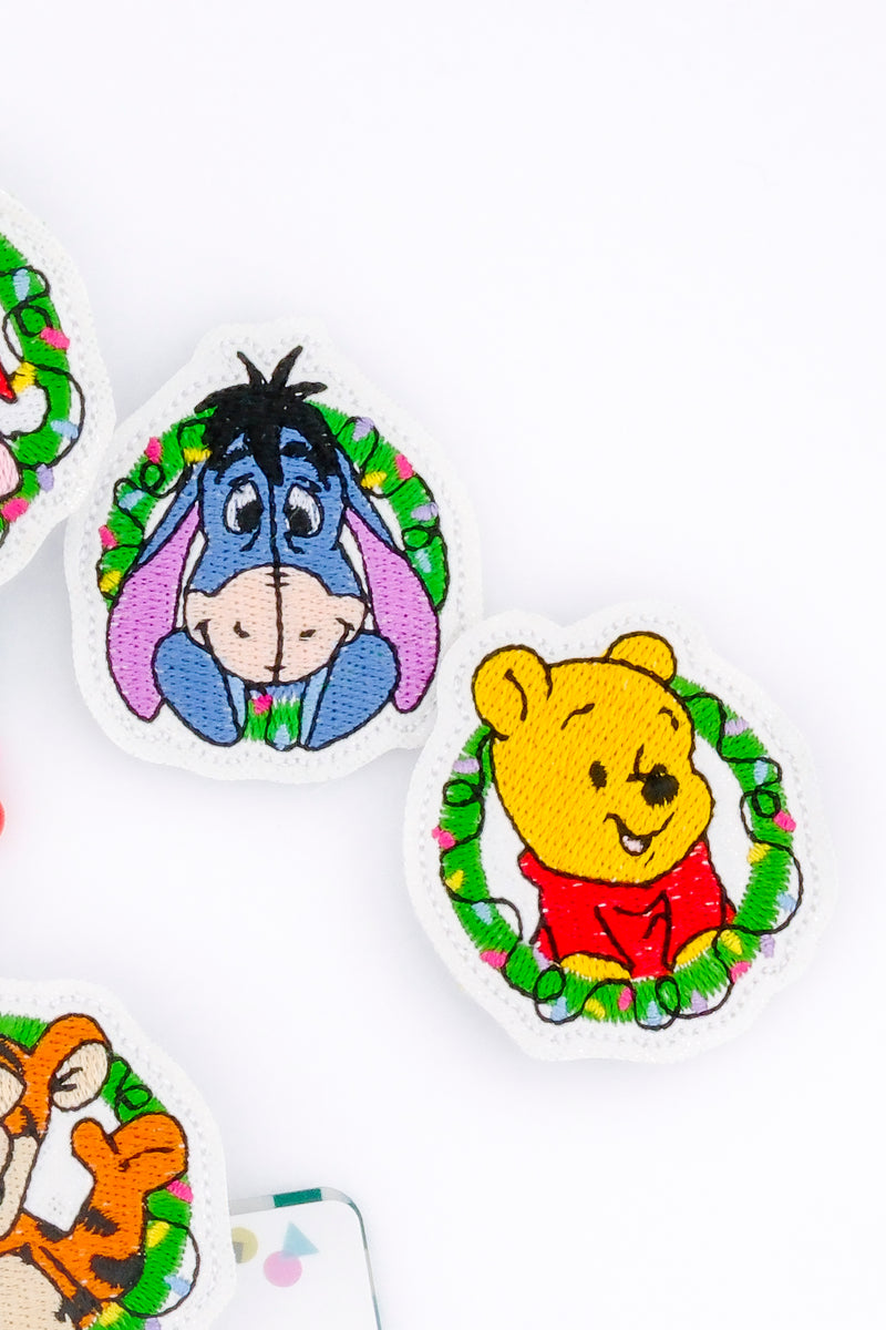 Yellow Bear & Friends in Wreath // Christmas