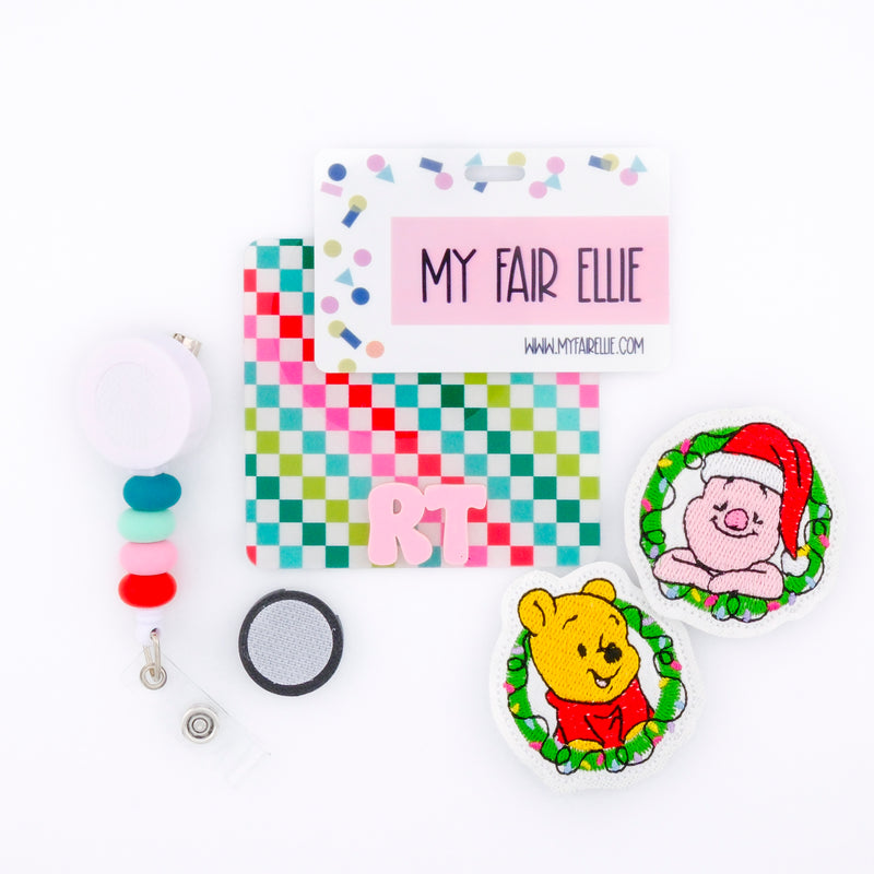 Yellow Bear & Friends in Wreath // Christmas